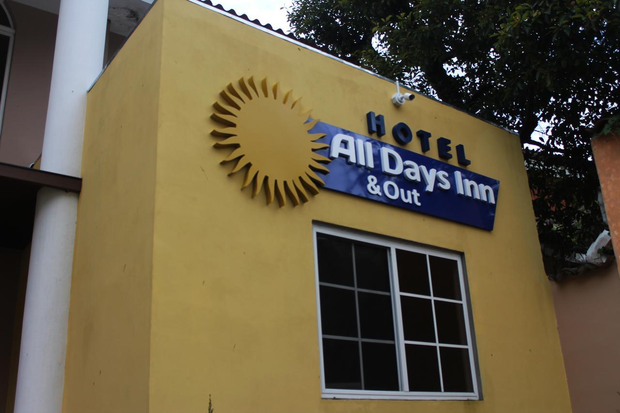 All Days Inn And Out سان سلفادور المظهر الخارجي الصورة